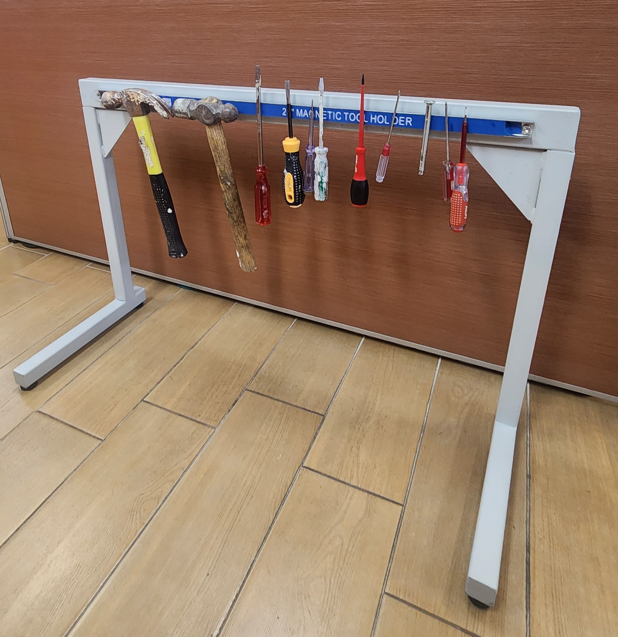 各類型貨倉設備用品零售及批發